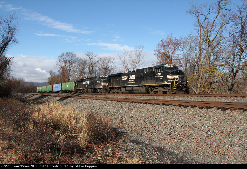 NS 4518 and 9808 with train 28X